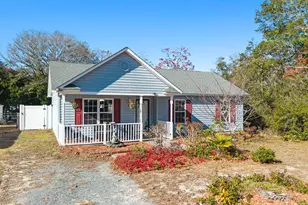 161 NE 7th St, Oak Island, NC 28465 - Photo 37