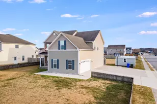 302 Esquire Dr, Richlands, NC 28574 - Photo 3