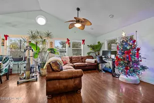 404 Bogue Inlet Dr, Emerald Isle, NC 28594 - Photo 15