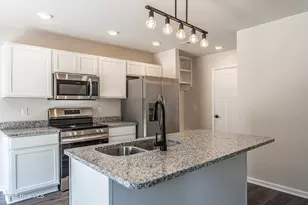 780 W Illinois Ave, Southern Pines, NC 28387 - Photo 5