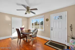 304 Madam Moores Ln, New Bern, NC 28562 - Photo 11