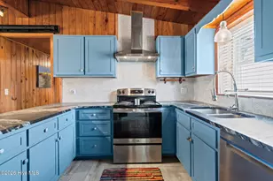 116 SE 55th St, Oak Island, NC 28465 - Photo 9