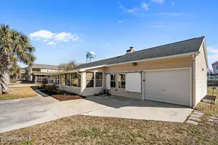 116 SE 55th St, Oak Island, NC 28465 - Photo 3