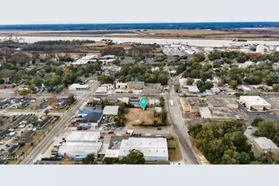 1403 S 5th Avenue, Wilmington, NC 28401 - Photo 17