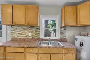 605 1st Ave, New Bern, NC 28560 - Photo 11