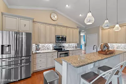 304 NE 47th Street, Oak Island, NC 28465 - Photo 5