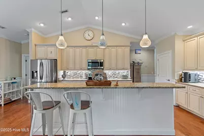 304 NE 47th Street, Oak Island, NC 28465 - Photo 7