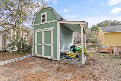 304 NE 47th Street, Oak Island, NC 28465 - Photo 23