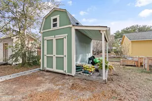 304 NE 47th St, Oak Island, NC 28465 - Photo 23
