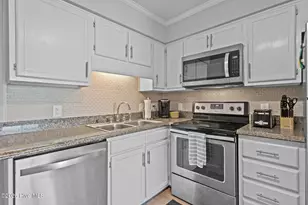 1404 Canal Dr, Carolina Beach, NC 28428 - Photo 5
