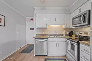 1404 Canal Dr, Carolina Beach, NC 28428 - Photo 7