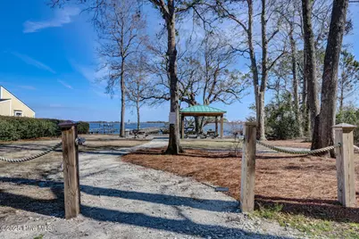 1065 Chadwick Shores Drive, Sneads Ferry, NC 28460 - Photo 19