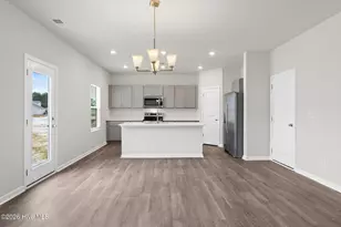623 S Squires Run Ln, Richlands, NC 28574 - Photo 7