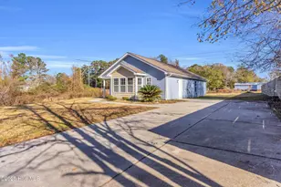 9564 Holly Hills Dr NE, Leland, NC 28451 - Photo 3