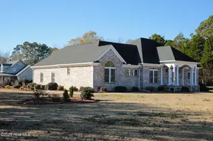 27 Stewart Cir, Whiteville, NC 28472 - Photo 7