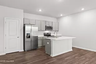 626 S Squires Run Ln, Richlands, NC 28574 - Photo 11