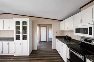 688 Georgia Pacific Rd, Whiteville, NC 28472 - Photo 9