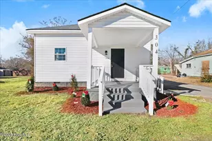 304 Woodland Ave, Rocky Mount, NC 27801 - Photo 1