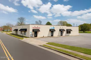 1203 Queen St, New Bern, NC 28560 - Photo 1