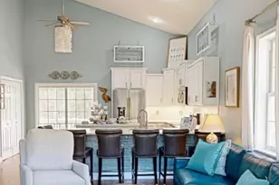 105 SE 17th St, Oak Island, NC 28465 - Photo 5