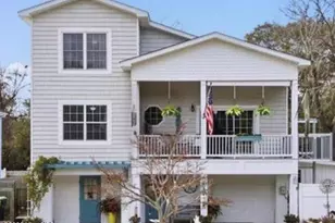 105 SE 17th St, Oak Island, NC 28465 - Photo 3