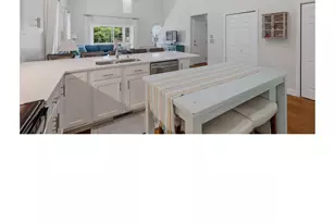 105 SE 17th St, Oak Island, NC 28465 - Photo 7