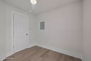 613 Mulberry St, Beaufort, NC 28516 - Photo 13