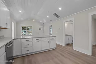 613 Mulberry St, Beaufort, NC 28516 - Photo 9