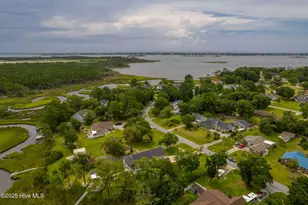 151 Hunting Bay Dr, Cape Carteret, NC 28584 - Photo 5