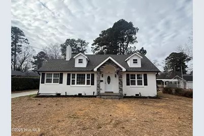 203 Stewart Avenue, Clinton, NC 28328 - Photo 1