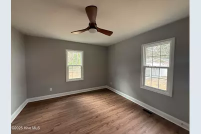 203 Stewart Avenue, Clinton, NC 28328 - Photo 9