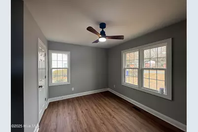203 Stewart Avenue, Clinton, NC 28328 - Photo 7