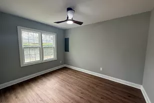 203 Stewart Ave, Clinton, NC 28328 - Photo 5