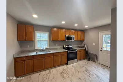 203 Stewart Avenue, Clinton, NC 28328 - Photo 13