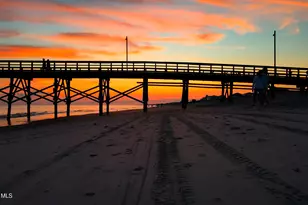 165 NW 4th St, Oak Island, NC 28465 - Photo 5