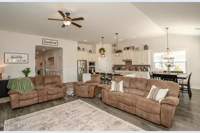 8945 Chesterfield Drive NW, Calabash, NC 28467 - Photo 21