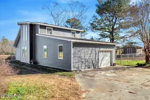 394 Mallie Pearce Rd, Zebulon, NC 27597 - Photo 3