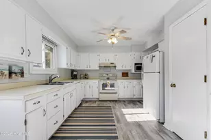 105 SE 30th St, Oak Island, NC 28465 - Photo 19