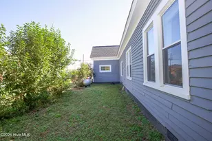 307 N Green St, Parkton, NC 28371 - Photo 15