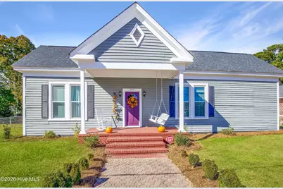 307 N Green Street, Parkton, NC 28371 - Photo 1