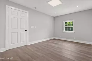 705 Bullard St, Roseboro, NC 28382 - Photo 33