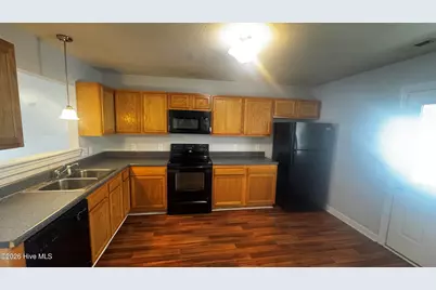 504 Streamwood Drive, Jacksonville, NC 28546 - Photo 7