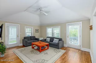 1407 Arendell St, Morehead City, NC 28557 - Photo 3