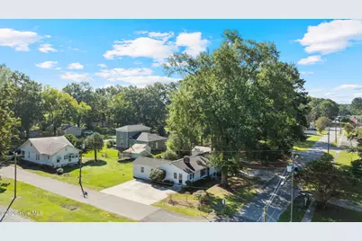 208 N Church Street, Faison, NC 28341 - Photo 3