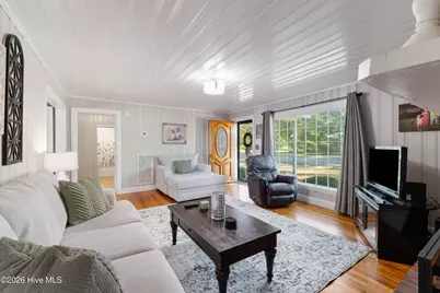 208 N Church Street, Faison, NC 28341 - Photo 5