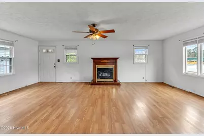 6987 Albert Street, Elizabethtown, NC 28337 - Photo 9