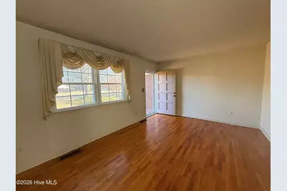703 Underwood Street, Clinton, NC 28328 - Photo 5