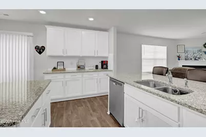 609 Ava Street, New Bern, NC 28560 - Photo 3