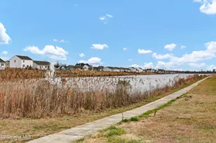 609 Ava St, New Bern, NC 28560 - Photo 37