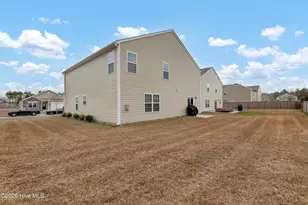 609 Ava St, New Bern, NC 28560 - Photo 29